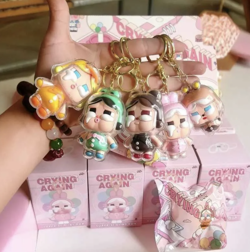 Sürpriz Anahtarlık Crying