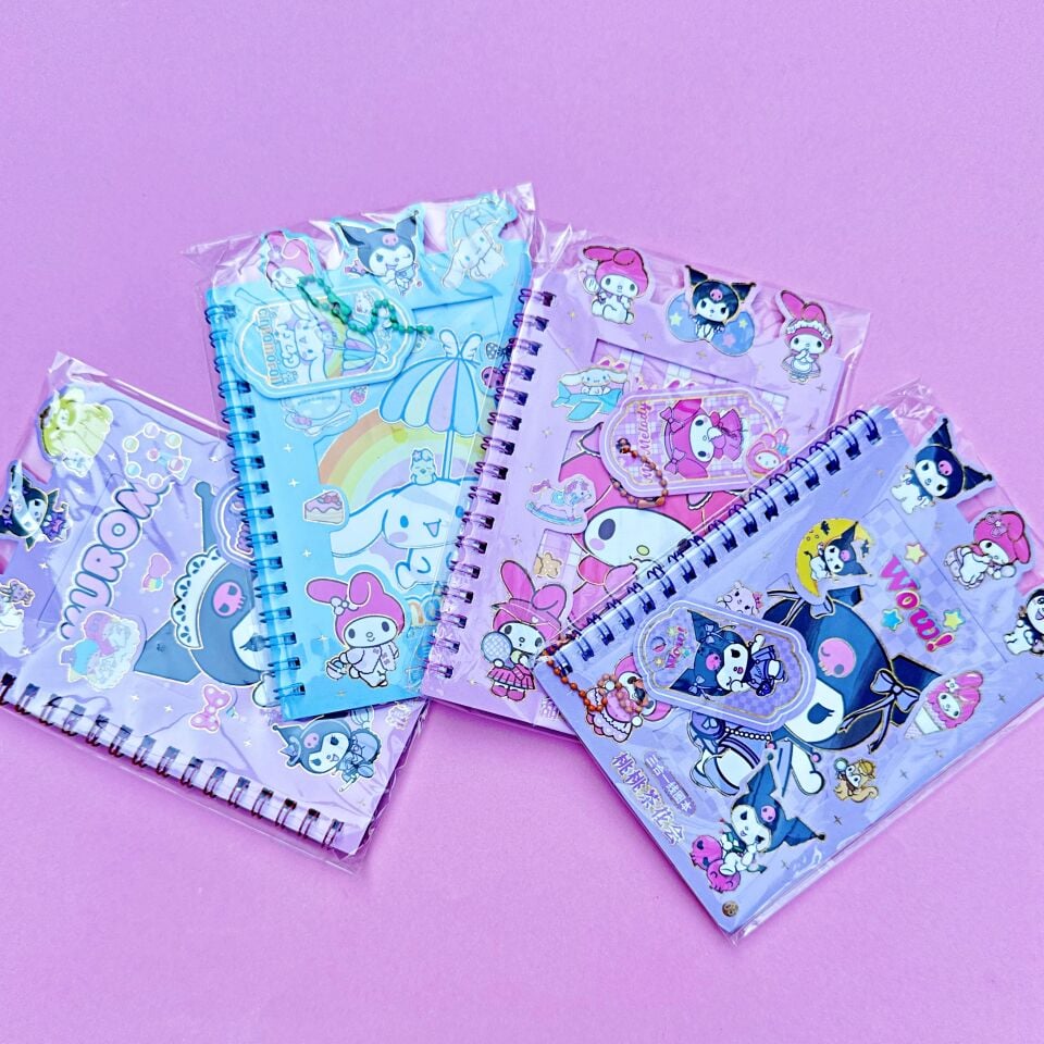 Sanrio Sticker Kitabı Anahtarlıklı