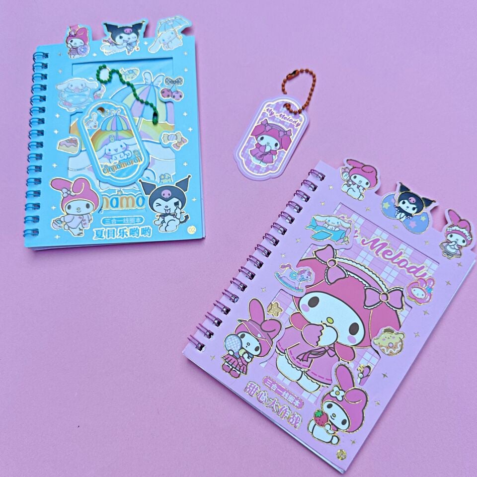 Sanrio Sticker Kitabı Anahtarlıklı