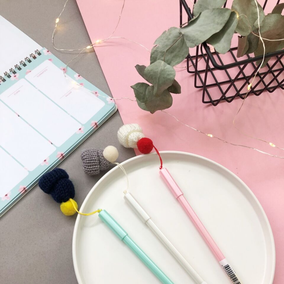 Ponpon Bereli Tükenmez Jel Kalem