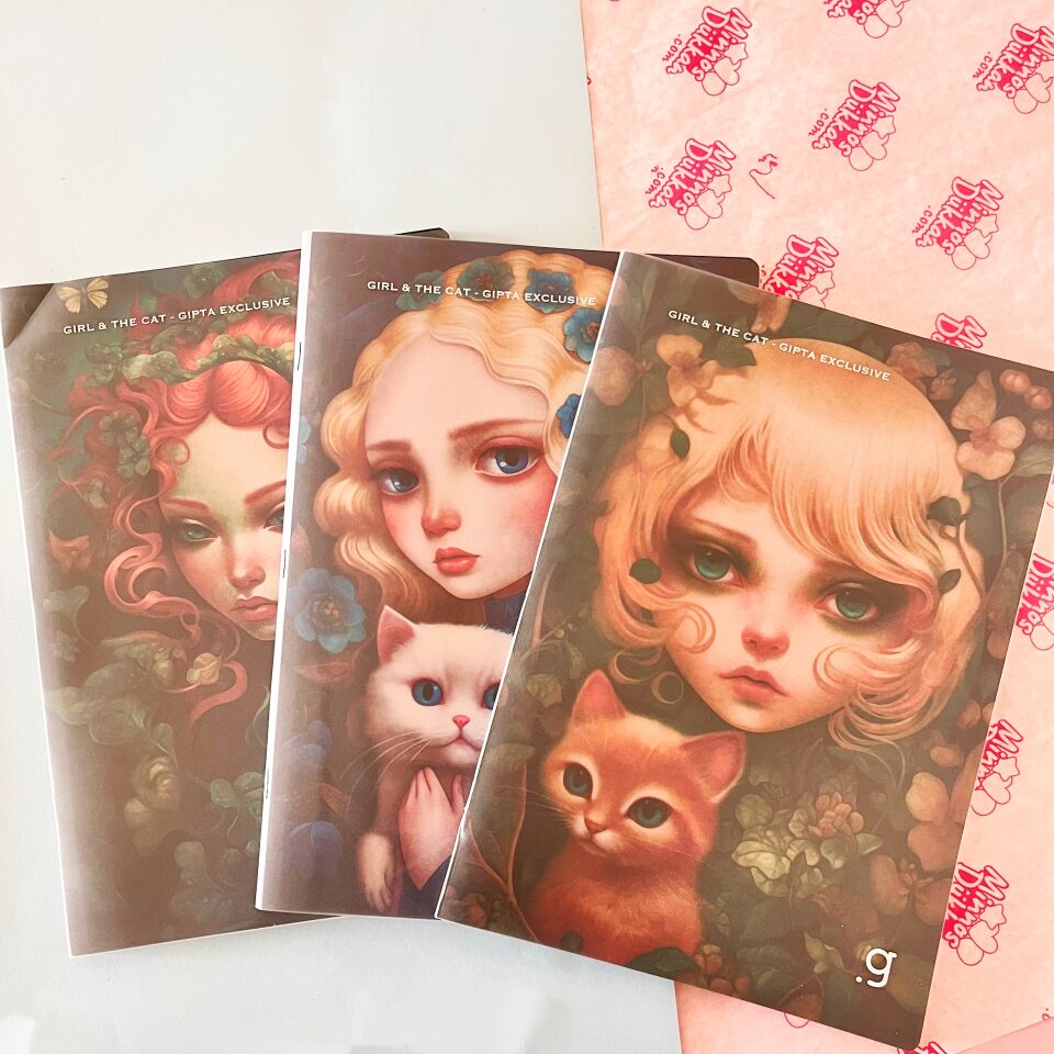 Gıpta Girl and Cat PP Kapak Tel Dikiş Kareli 60 Yaprak Defter A4
