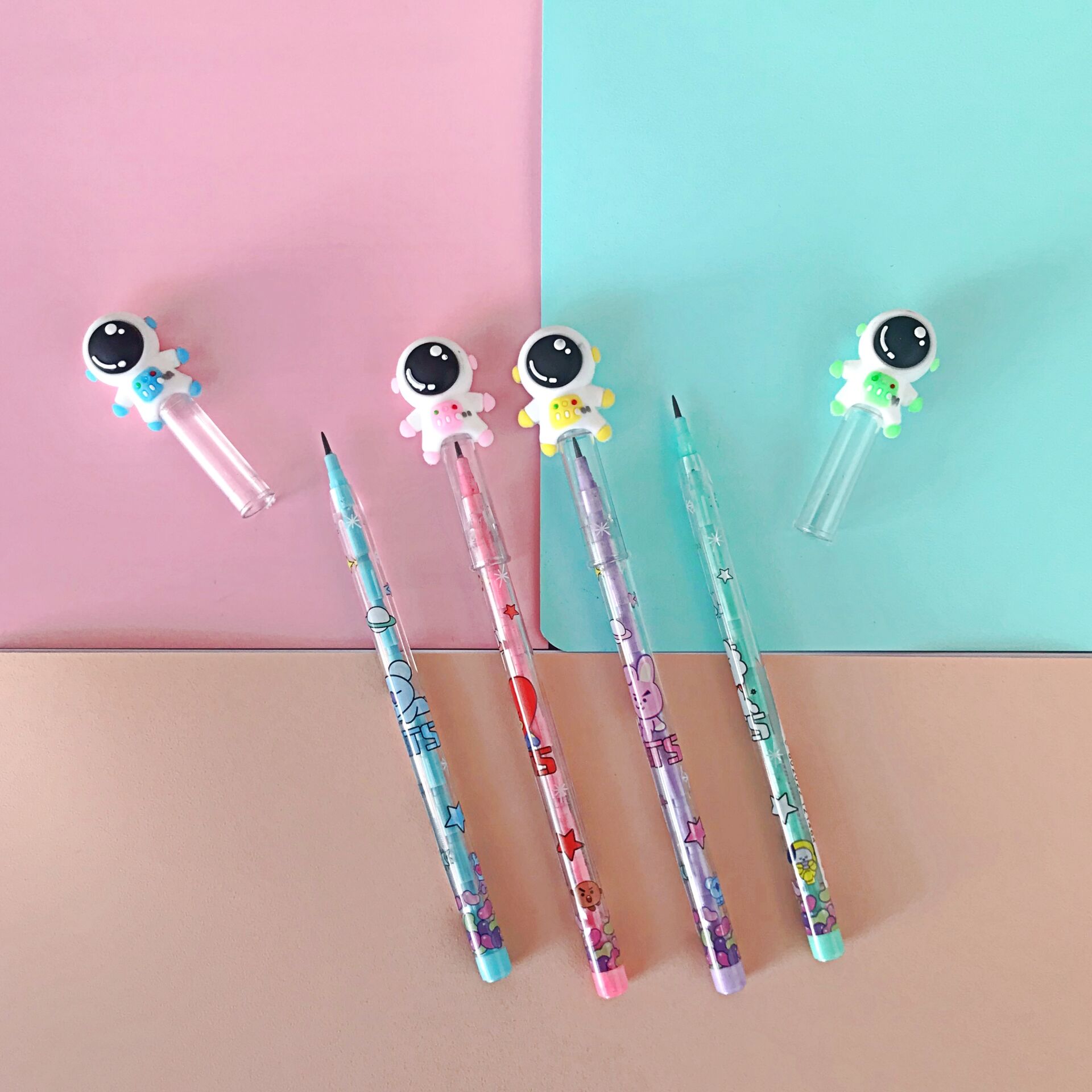 Astronot Yumurtlayan Kalem