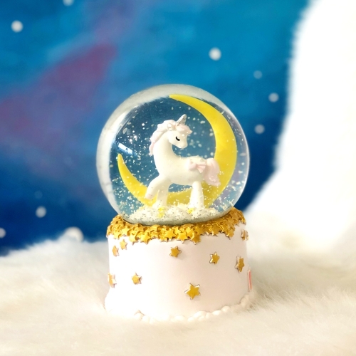 Magic Unicorn Büyük Boy Kurmalı Kar Küresi